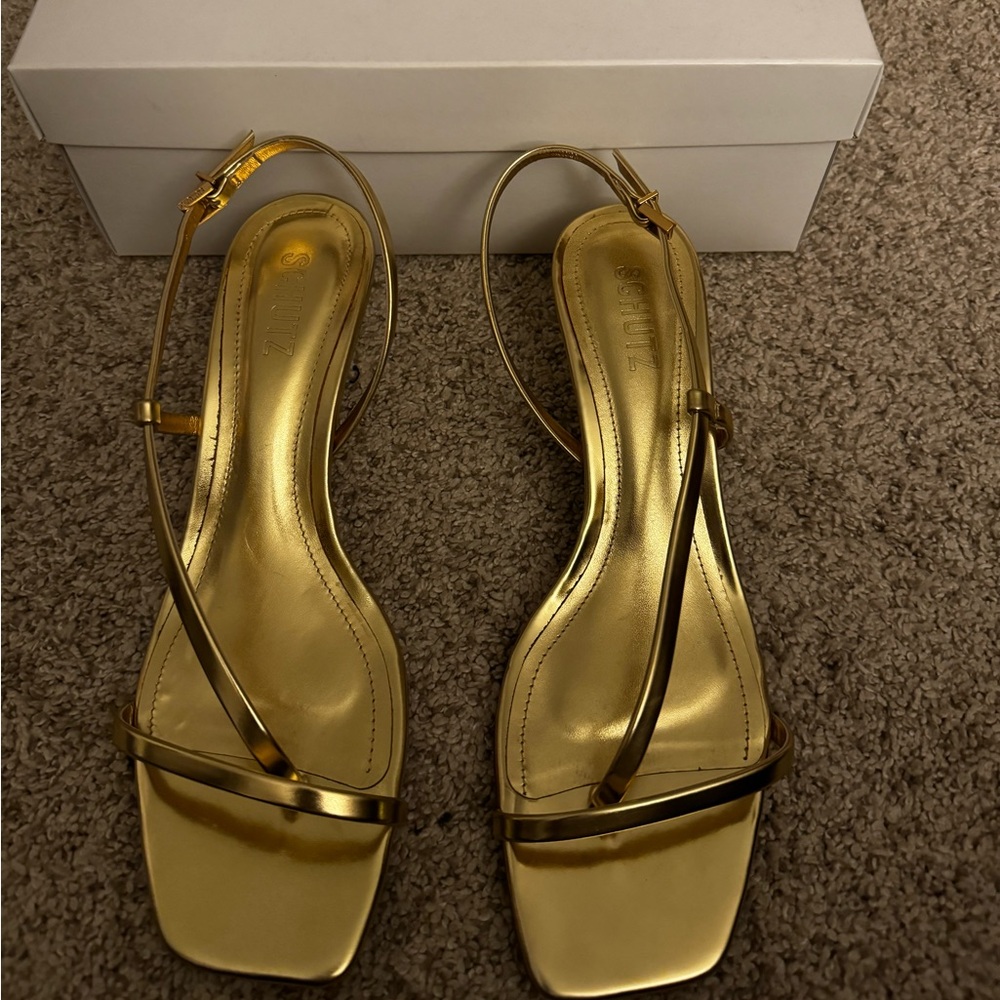 Schutz Heloise gold kitten heel sandal size 8.5